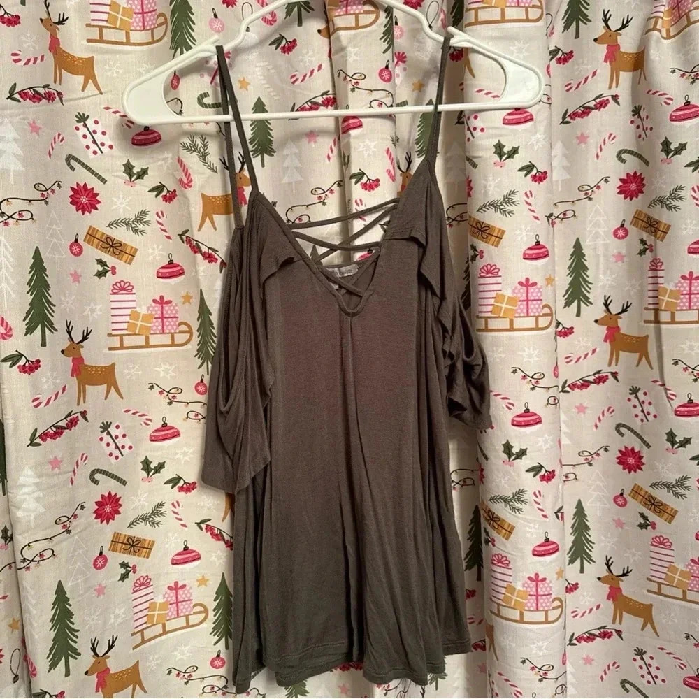 Charlotte Russe Woman’s Off Shoulder Blouse